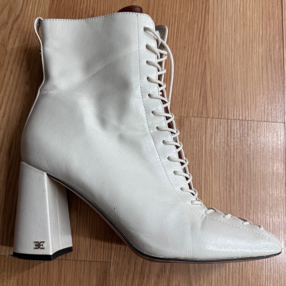 White Square Toe Lace Up Block Heel Ankle Boots Women's Size 9.5 - Picture 2 of 4